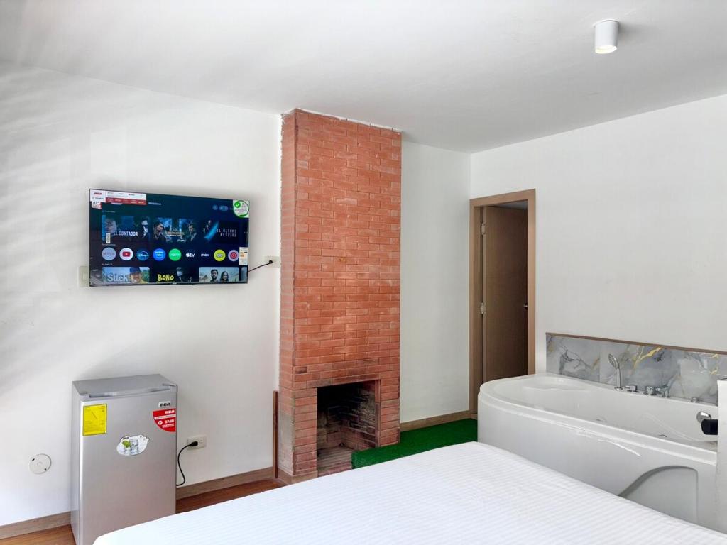 Private Jacuzzi y Queen Bed - 3