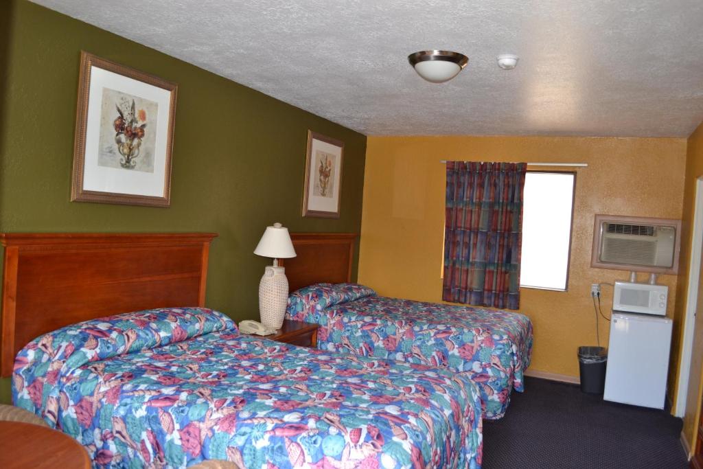 Atlantic Economy Inn Photo 18