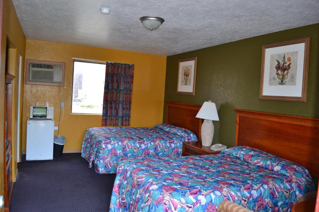 Atlantic Economy Inn Photo 21