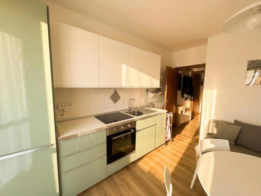 La Quiete 24 Lake view apartment by Gardadomusmea - 2