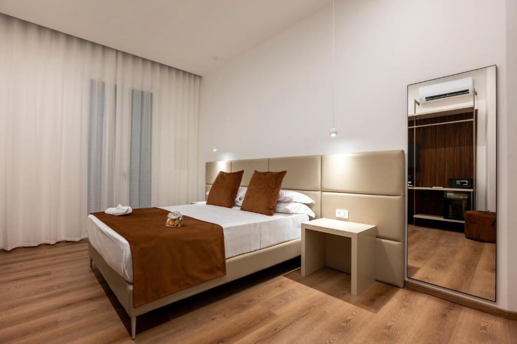 Gallery Luxury - 5