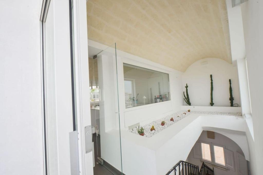White Horizon Ostuni Luxury Home in Center - 3
