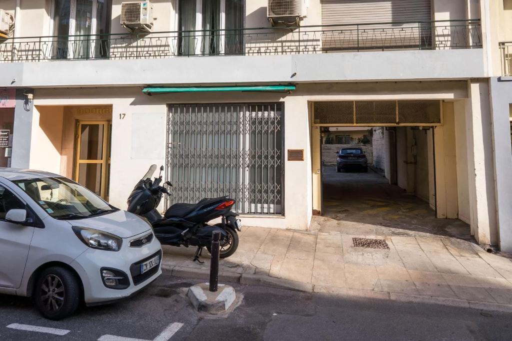 Antibes SkyView - central, cocooning avec terrasse et parking - 2