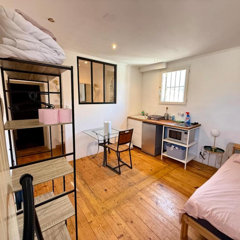 Cozy & Authentic Studio - Nîmes Écusson - 3