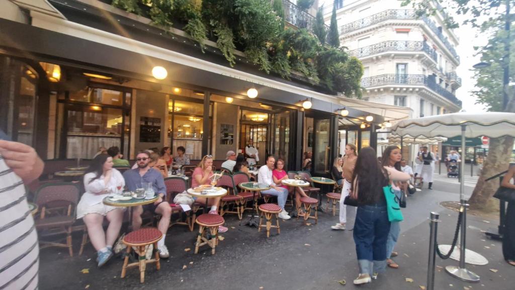 Centre of Saint Germain des Prés - 4