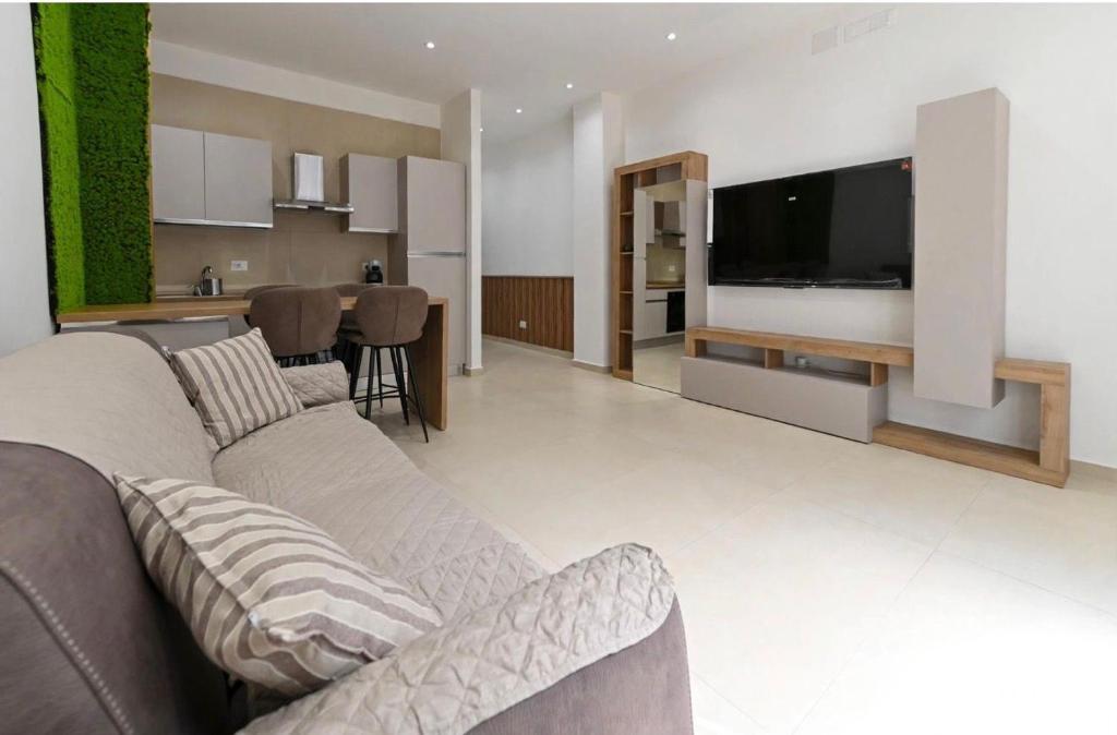 SeaRose Apartment - 1