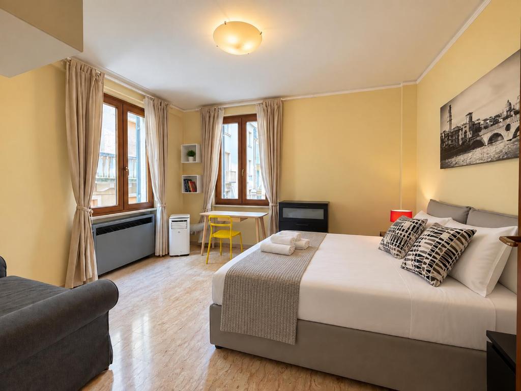 Verona Historic Center 2BR 2BA Near Arena - 2