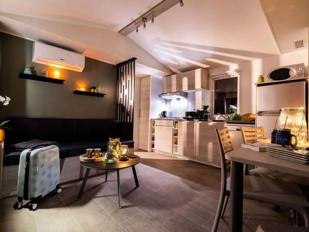 Mobil-home confortable, clim - 6 pers. - 3