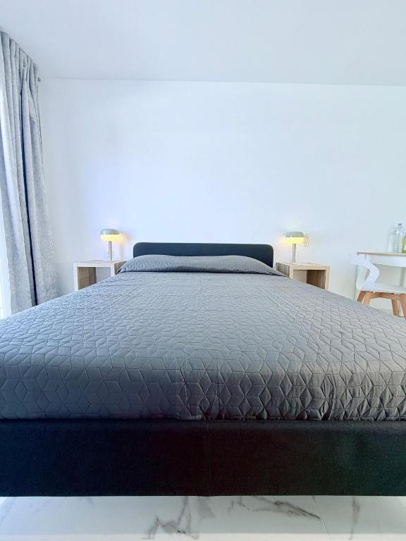 Victoria Beachfront Studio 1, Central Location Las Americas - 2
