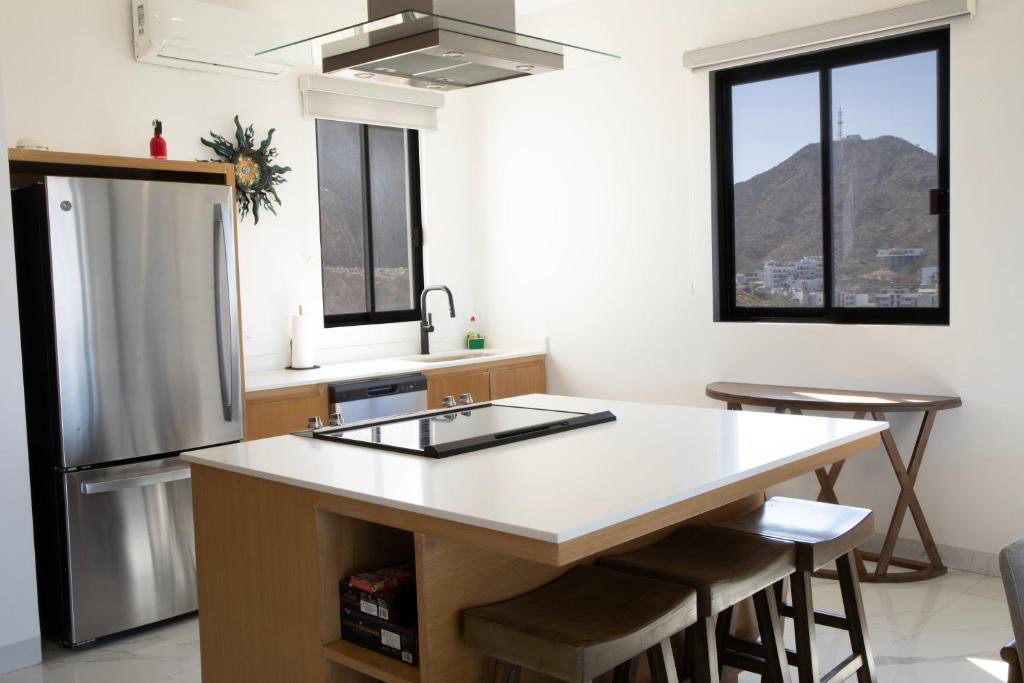 Ocean View Condo in Pedregal - 2