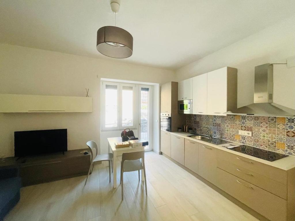apartment in the center, near the sea , controvento - 2