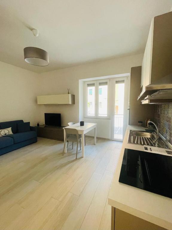 apartment in the center, near the sea , controvento - 3