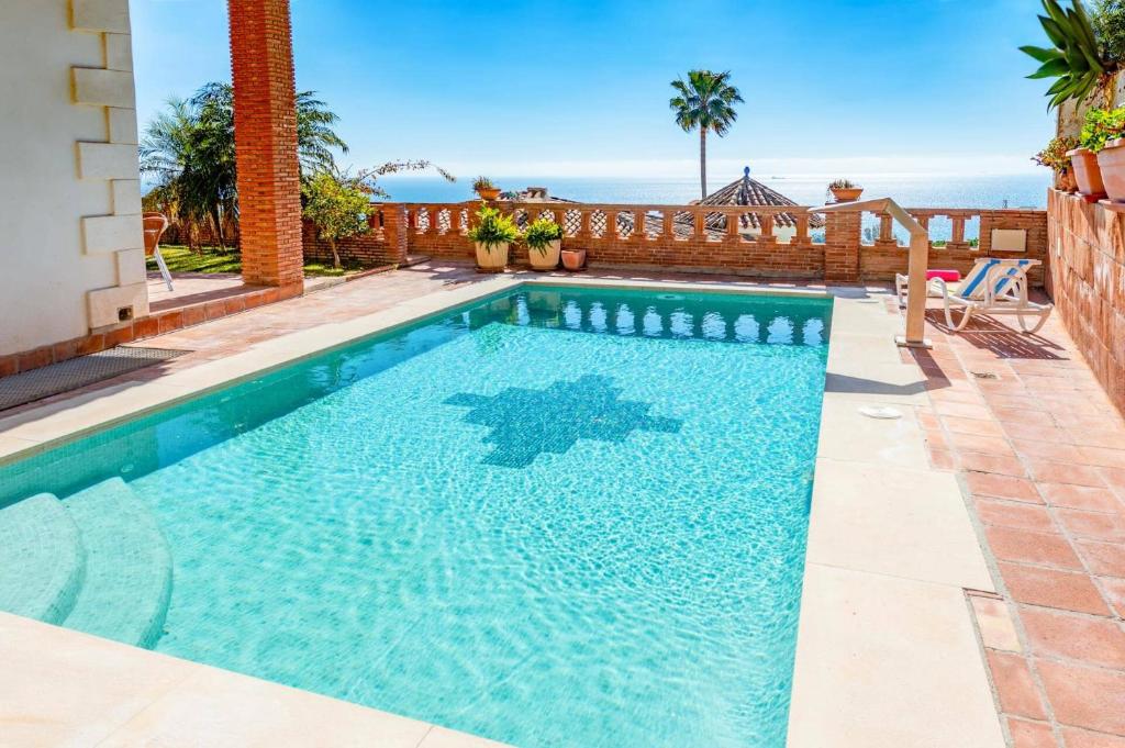 Villa Mirasol by Villa Plus - 1