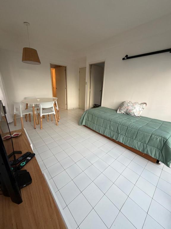 Departamento zona Guemes - 2