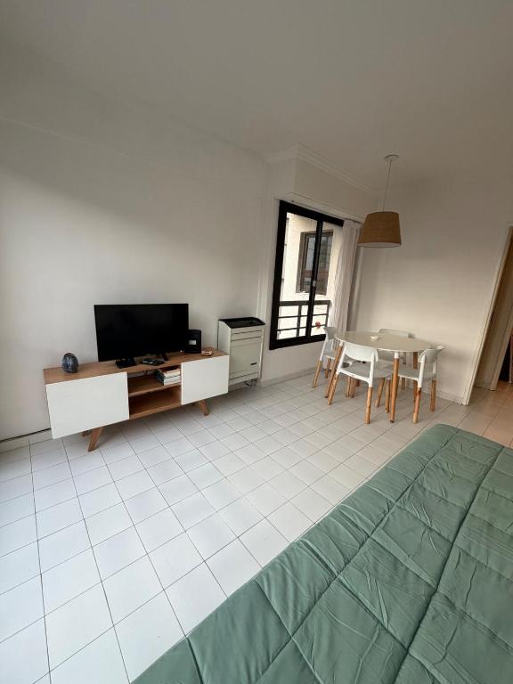 Departamento zona Guemes - 3