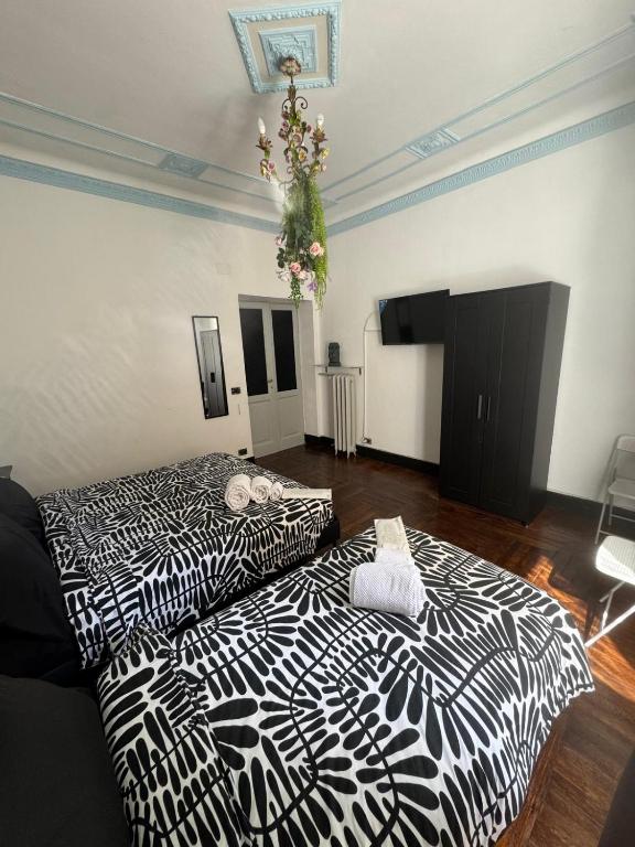 Hiphosnbedroom - 2