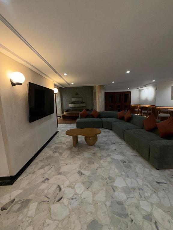 Hotel Villareal Grand - 3