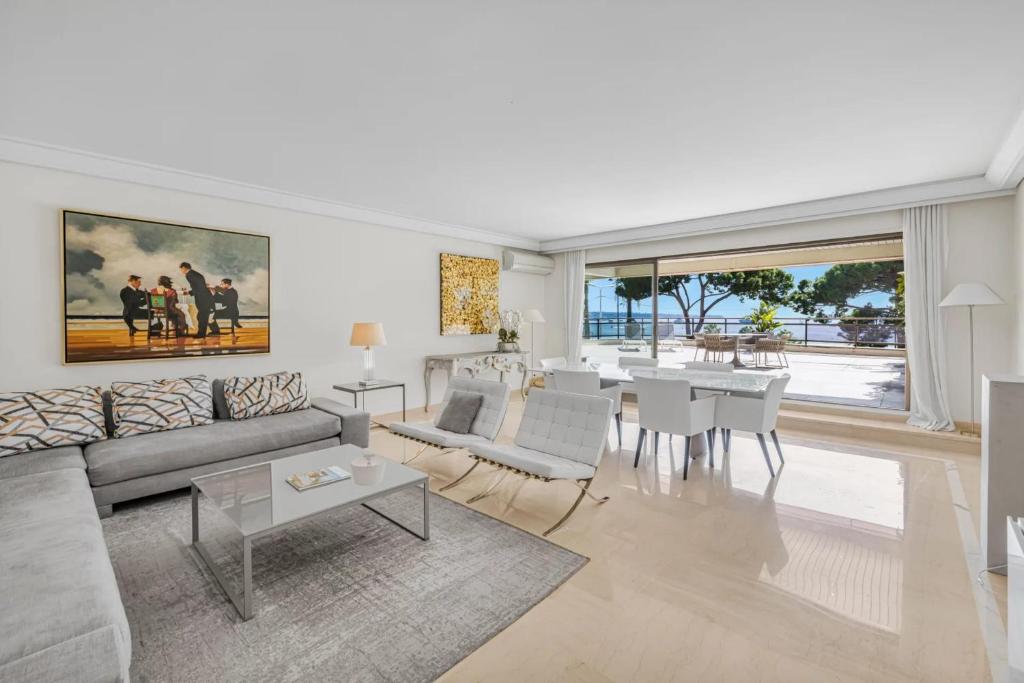 REF 1429 - Cannes Croisette - Sea view apartment for rent - 5