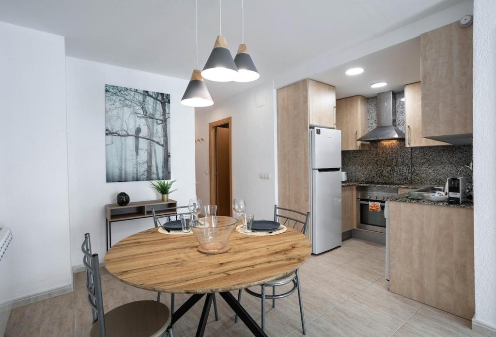 New, sunny& central apartment -130m from the beach - 5