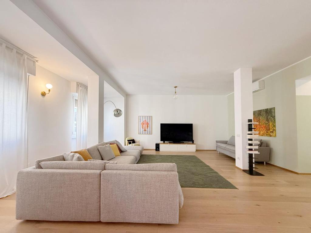 Elizabeth Pentahouse, Charmy Apartment in Milan - 4