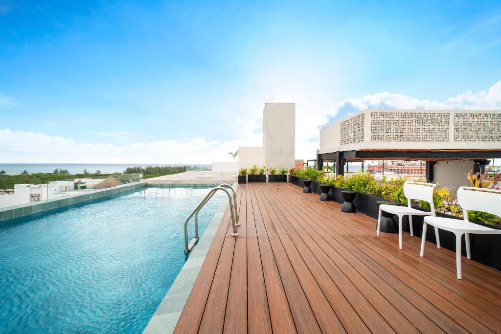 Macondo 505 - 2BR Condo with Rooftop Pool - 3