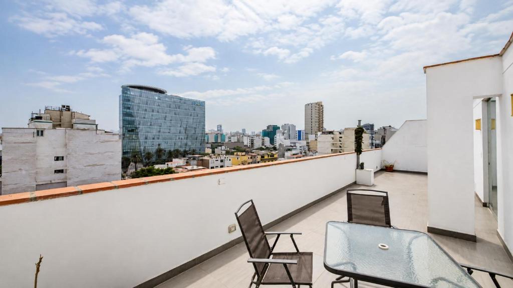 Duplex Apartamento con terraza en Miraflores - 2