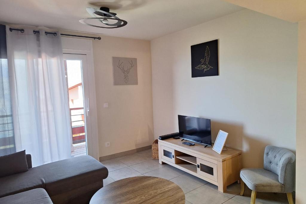 3-rooms apartment in front of snow - 2
