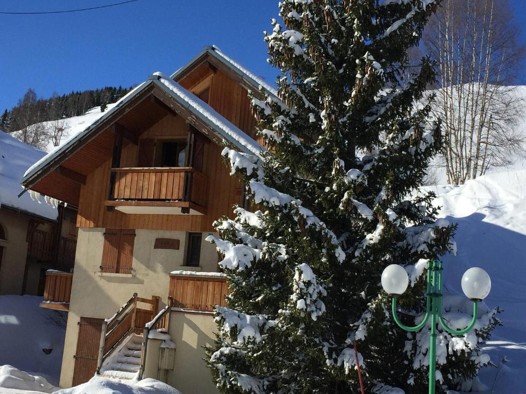 Chalet in Les Deux Alpes with Panoramic Views - 4