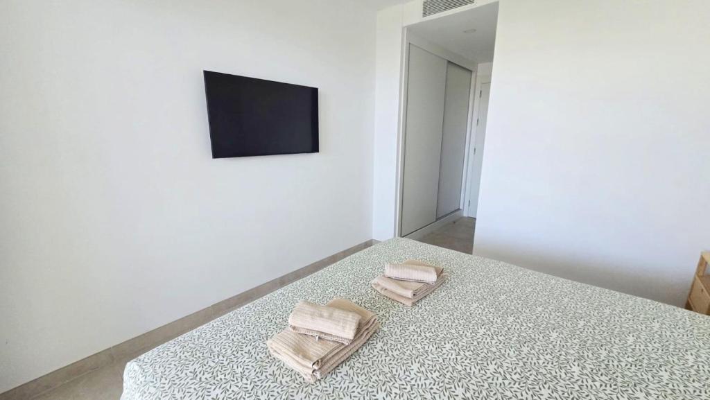 Luxury 2 bed Apartment in El Higueron - 3