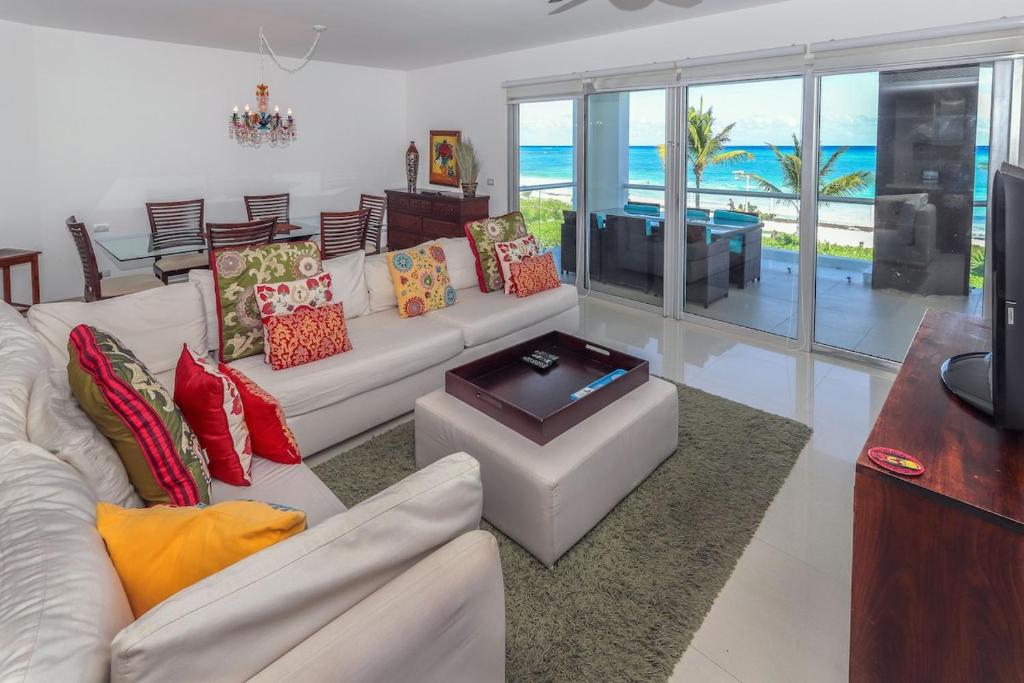 Mareazul Beachfront #111 - 3BR Corazon - 3