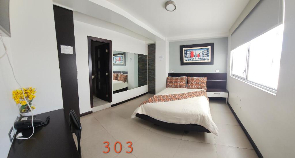 Hotel Sharlet - 4