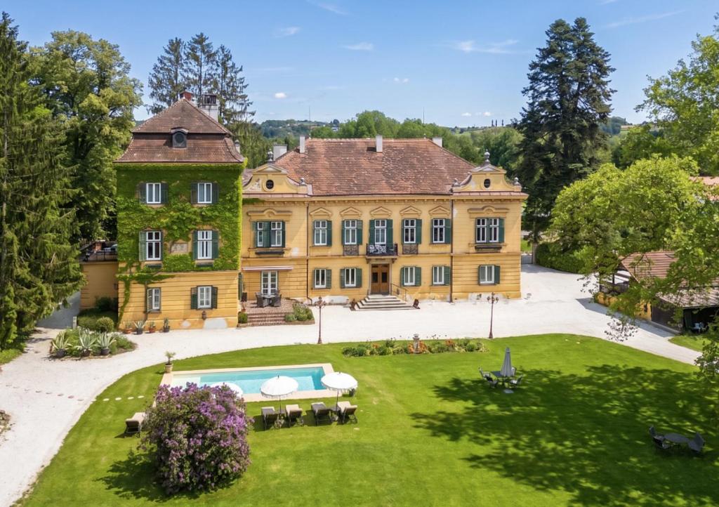 Palais Kneissl - 3