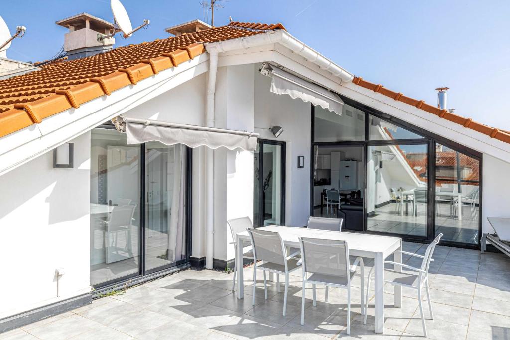 Luxury Penthouse 120mÂ² in the heart of Cannes - 3