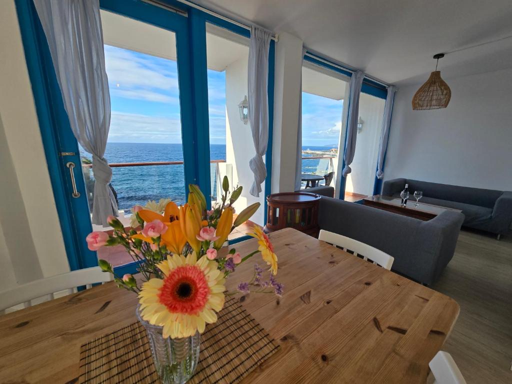 Ocean Views. Flat 3 bedrooms. - 3