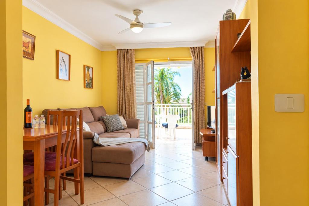 Colonial Suite - 3