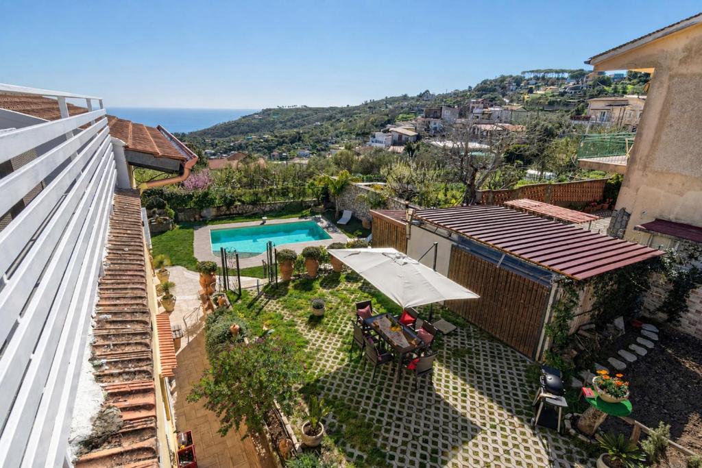 AMORE RENTALS - Villa Caruso - 3