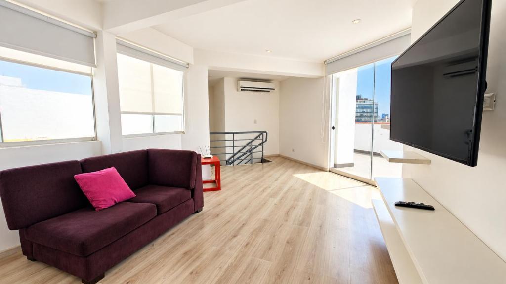 Duplex Apartamento con terraza en Miraflores - 5
