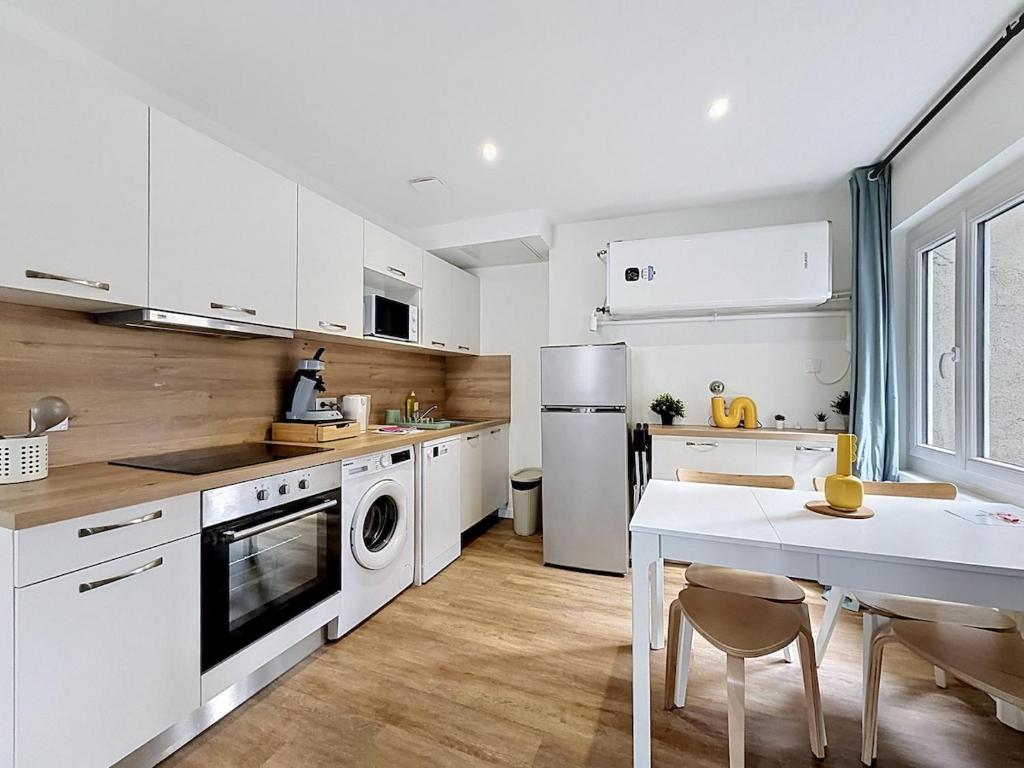 Les Suites d Hiver 2 appartements 12 pers - 5
