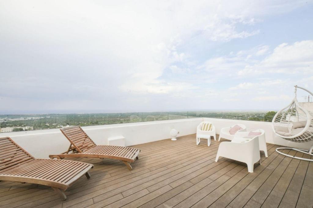 White Horizon Ostuni Luxury Home in Center - 2