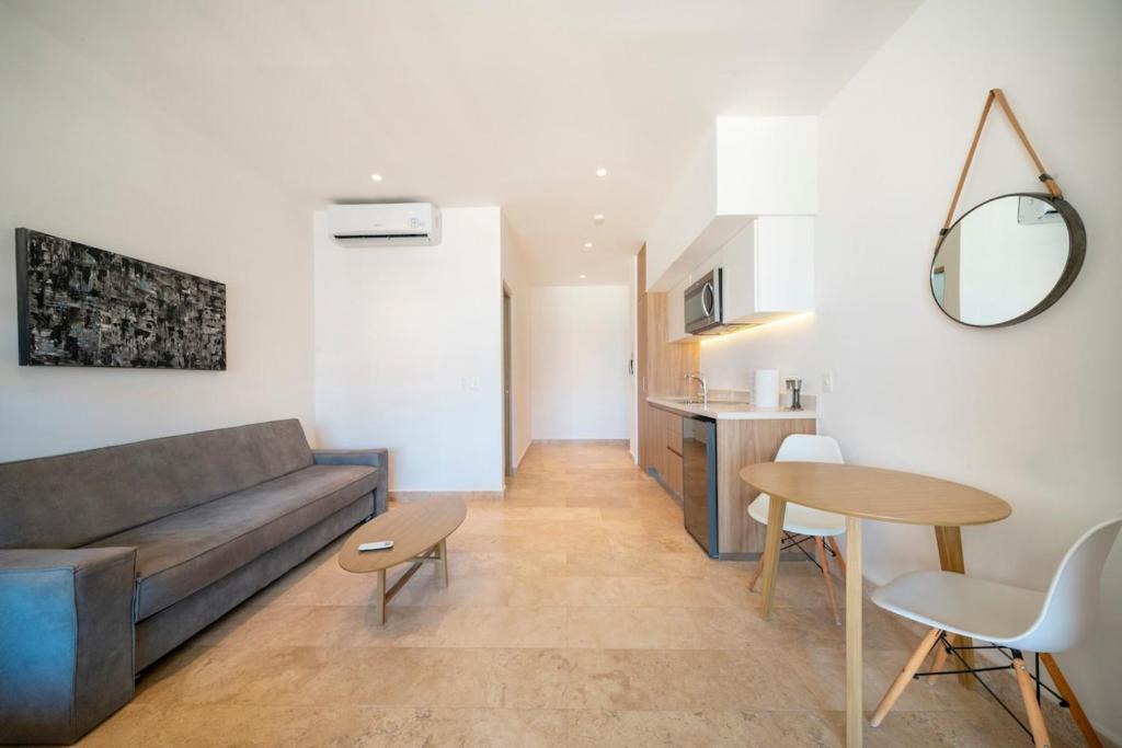 Piedra Azul - Modern Studio with Balcony - 3