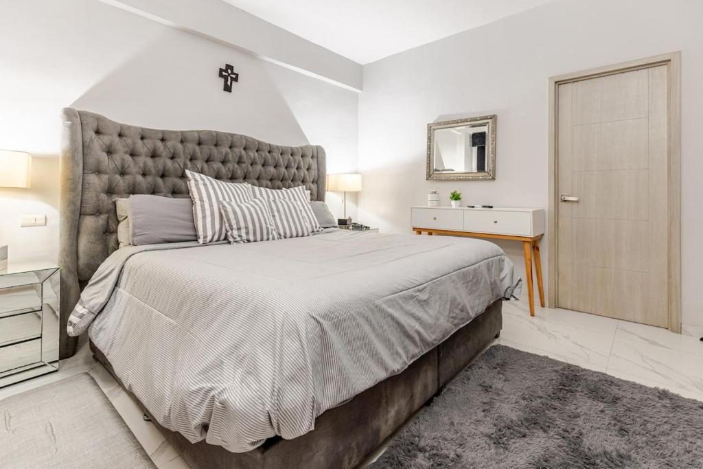Marina Golf Ground-Floor 2BR with Private Terrace - 2