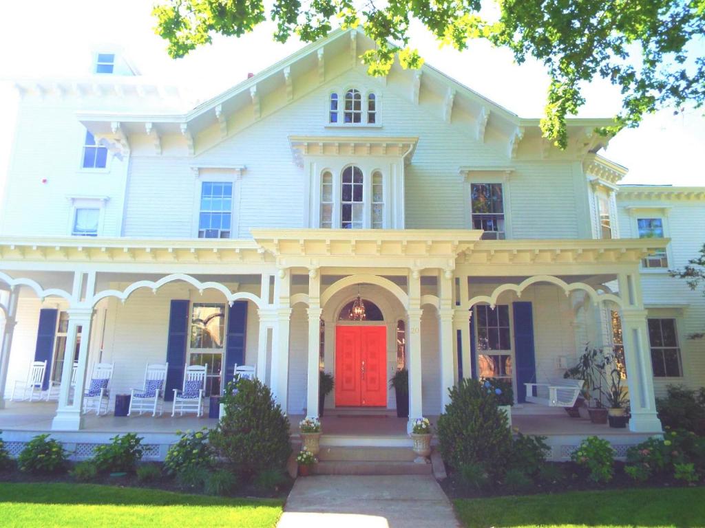 The Bayberry — Hotel in Newport (RI)