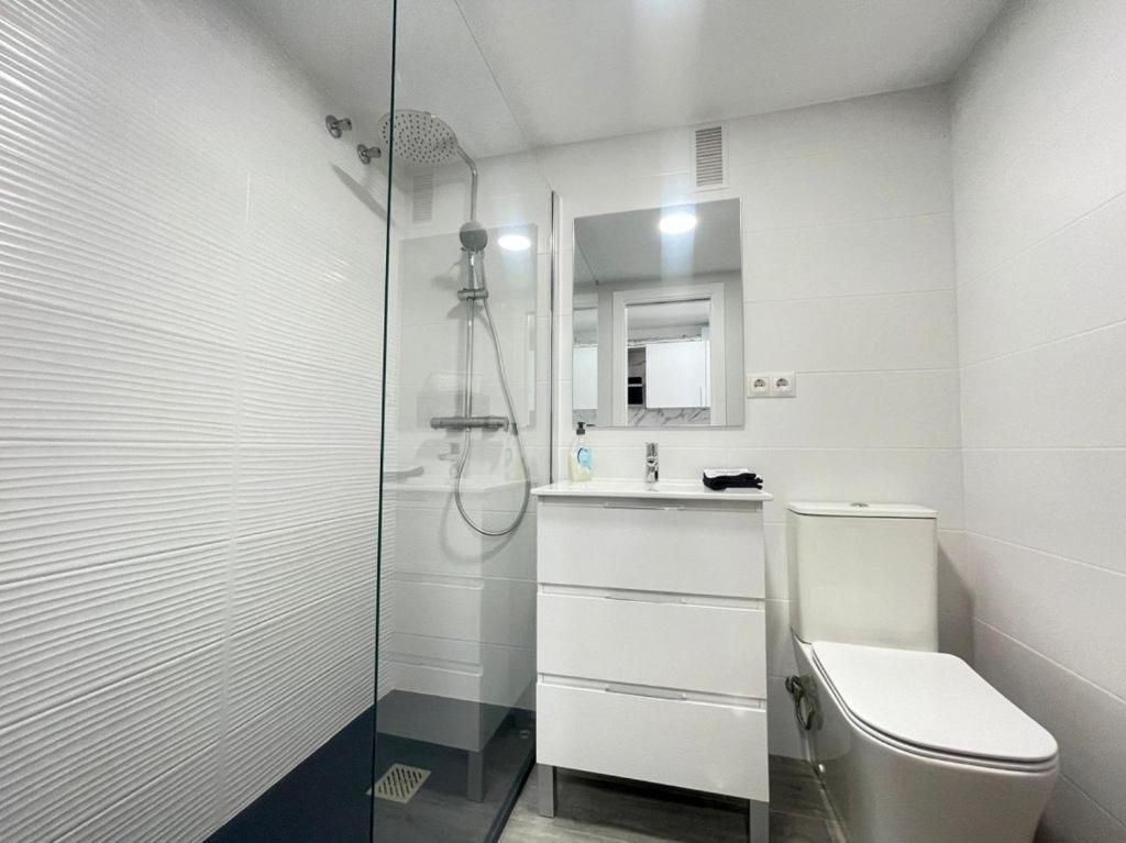 Cozy Studio in Malaga with Extra Beds - 4