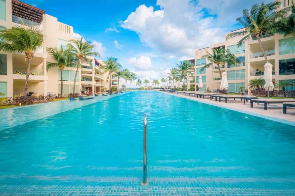 Ocean View 2BR Luxury Condo - The Elements 101 - 2
