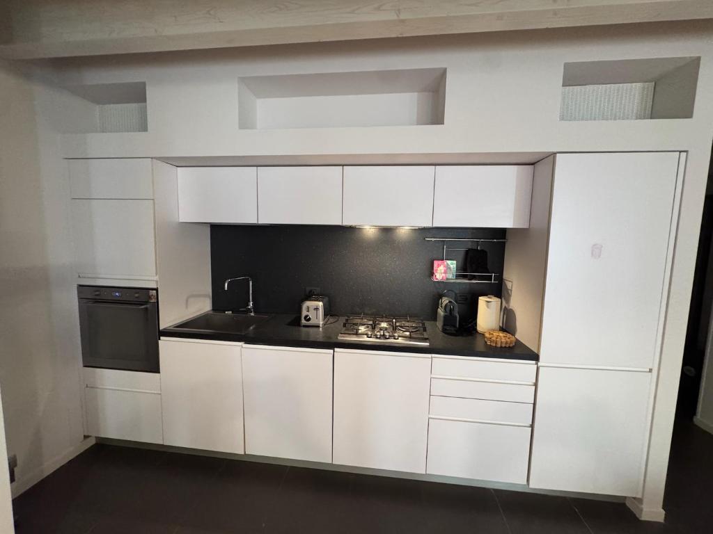 Rovelli 10 - Cozy Apartment with Private Parking - 4