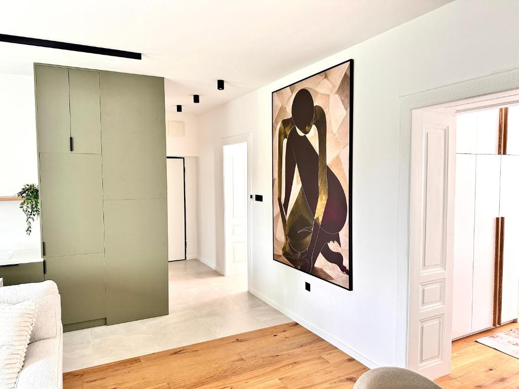 Designer 2BR Apartment Sarajevo Free Parking - 1
