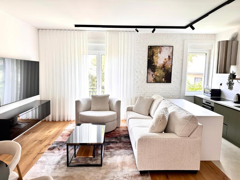 Designer 2BR Apartment Sarajevo Free Parking - 2