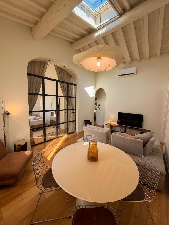 Attic in the city center - modern and comfort - 2