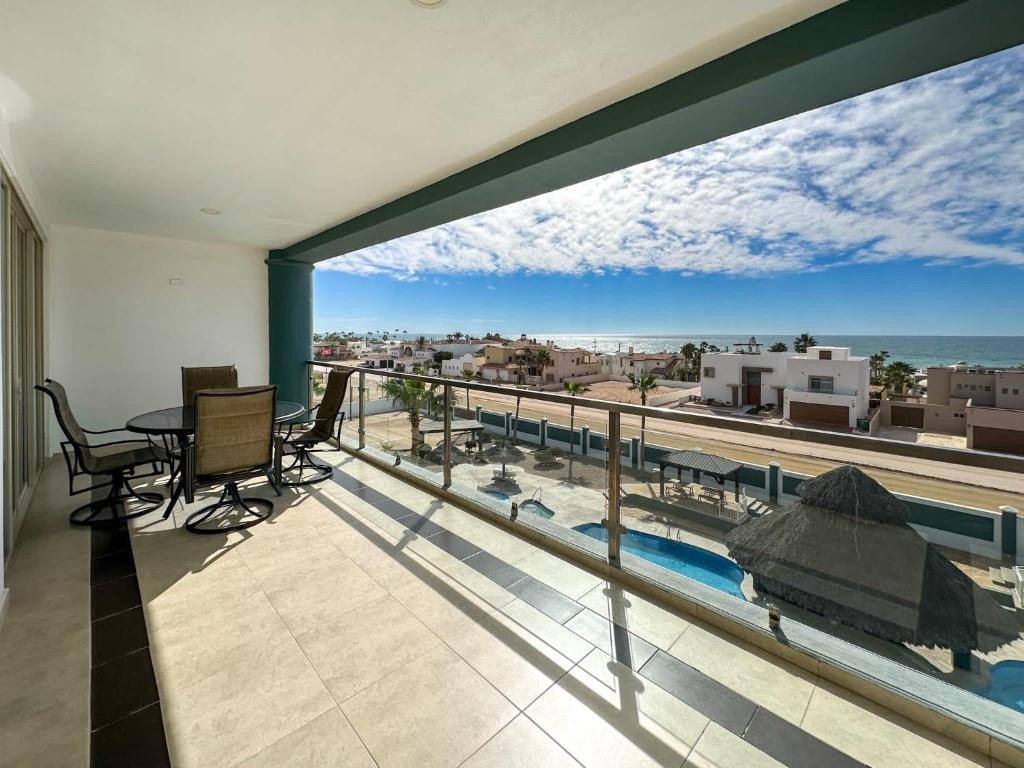 Wake Up to Ocean Views in this 2BR Condo - 2