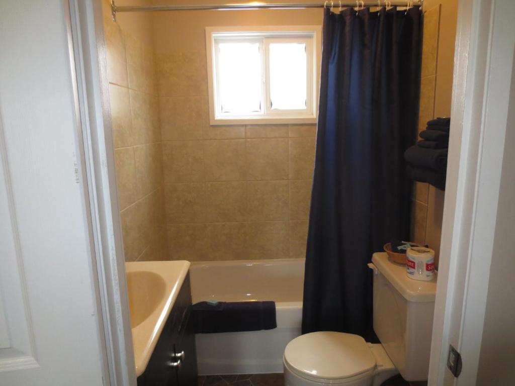 Overlander Motel photo